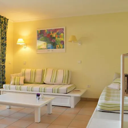 T2 Avec Piscine, A 100m, Parking, Ascenseur Et Centre De Thalasso A Proximite - Fr-1-226-81 Daire